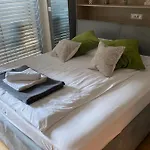 Oasis Of Energy - Modern With Terrace & Free Parking Apartmán